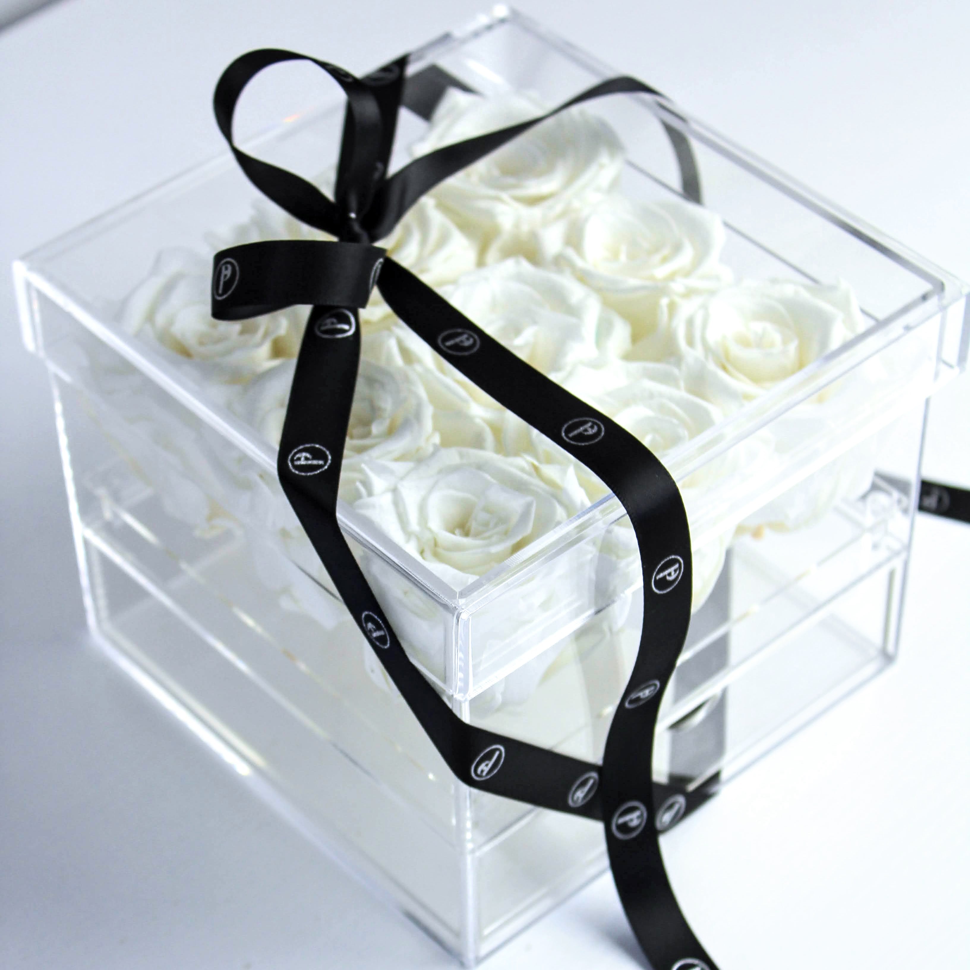 NV9 Box of Infinity Roses for Delivery in Sarasota, FL