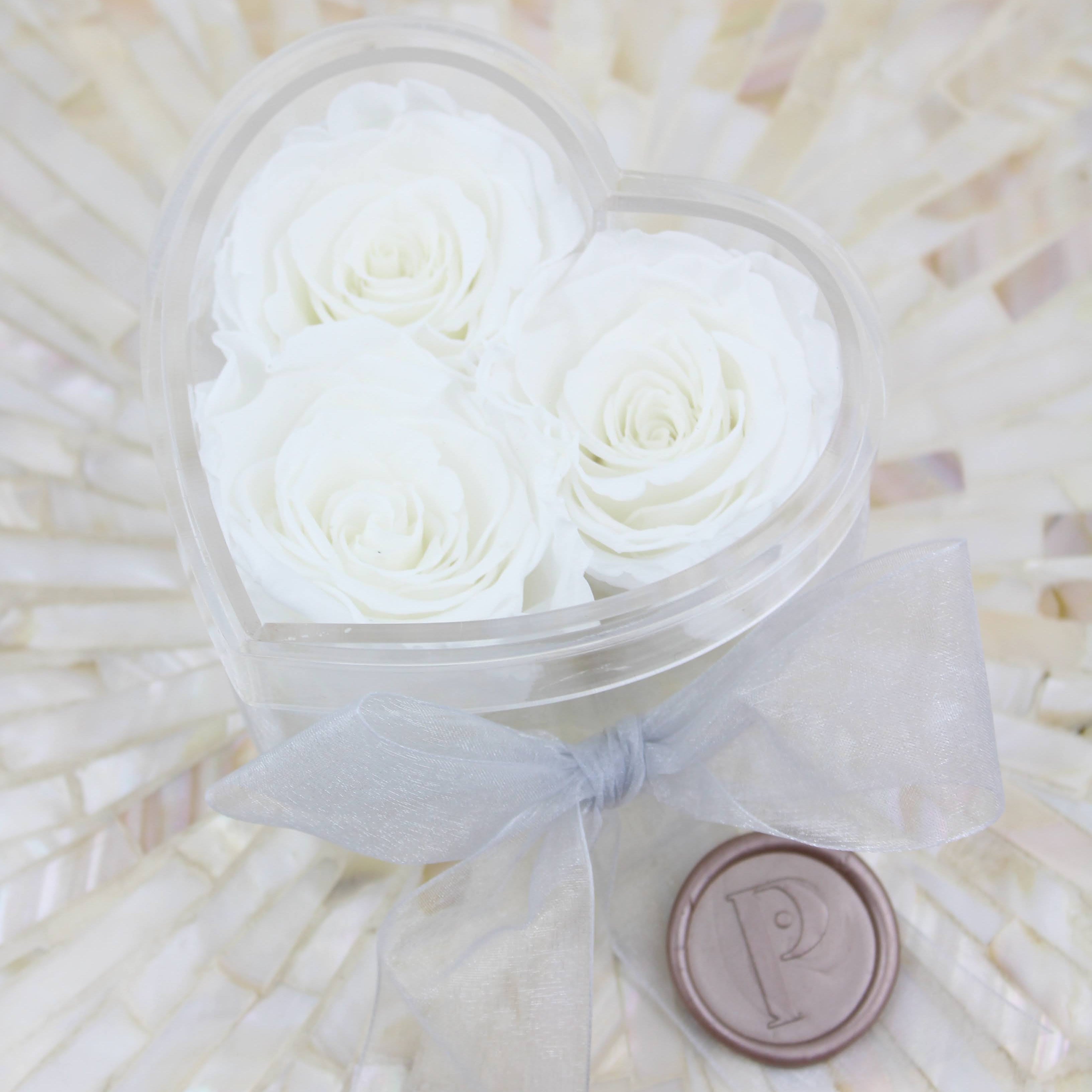 Heart-Shaped Acrylic Box of 3 Infinity Roses