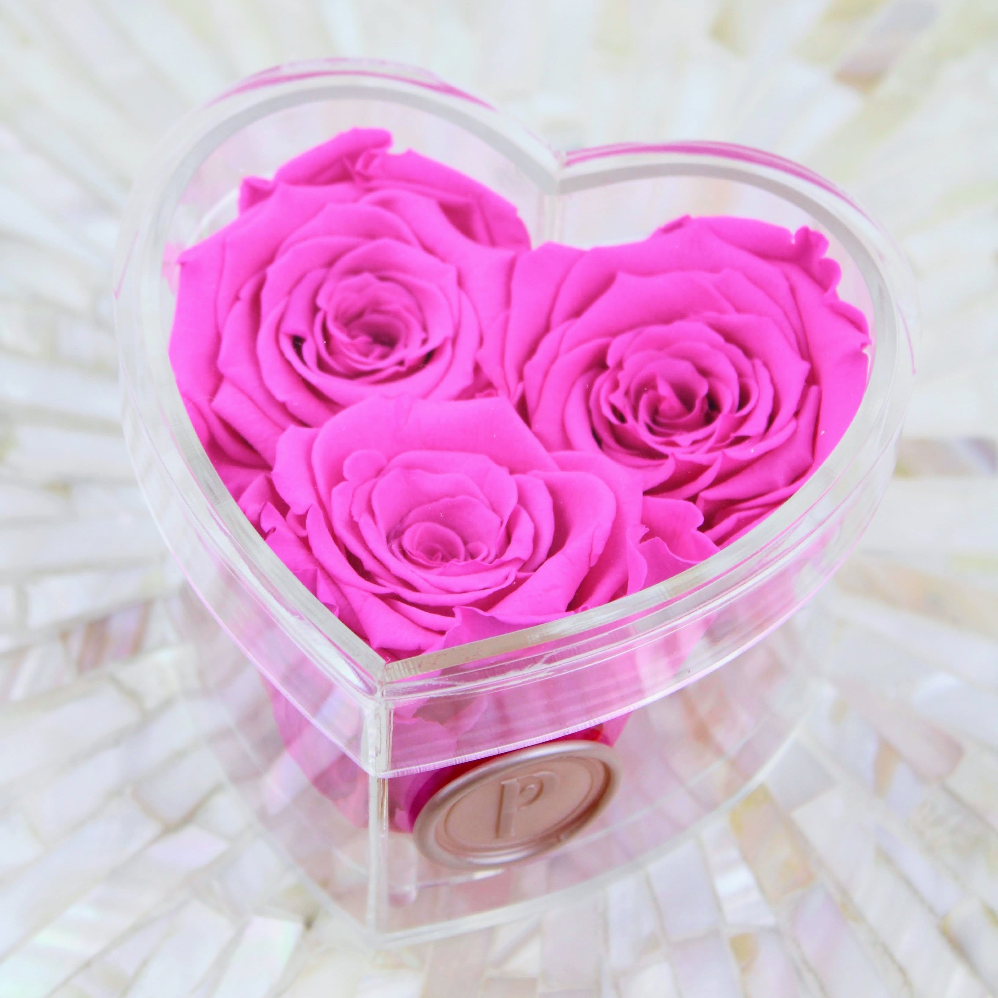 Heart-Shaped Acrylic Box of 3 Infinity Roses