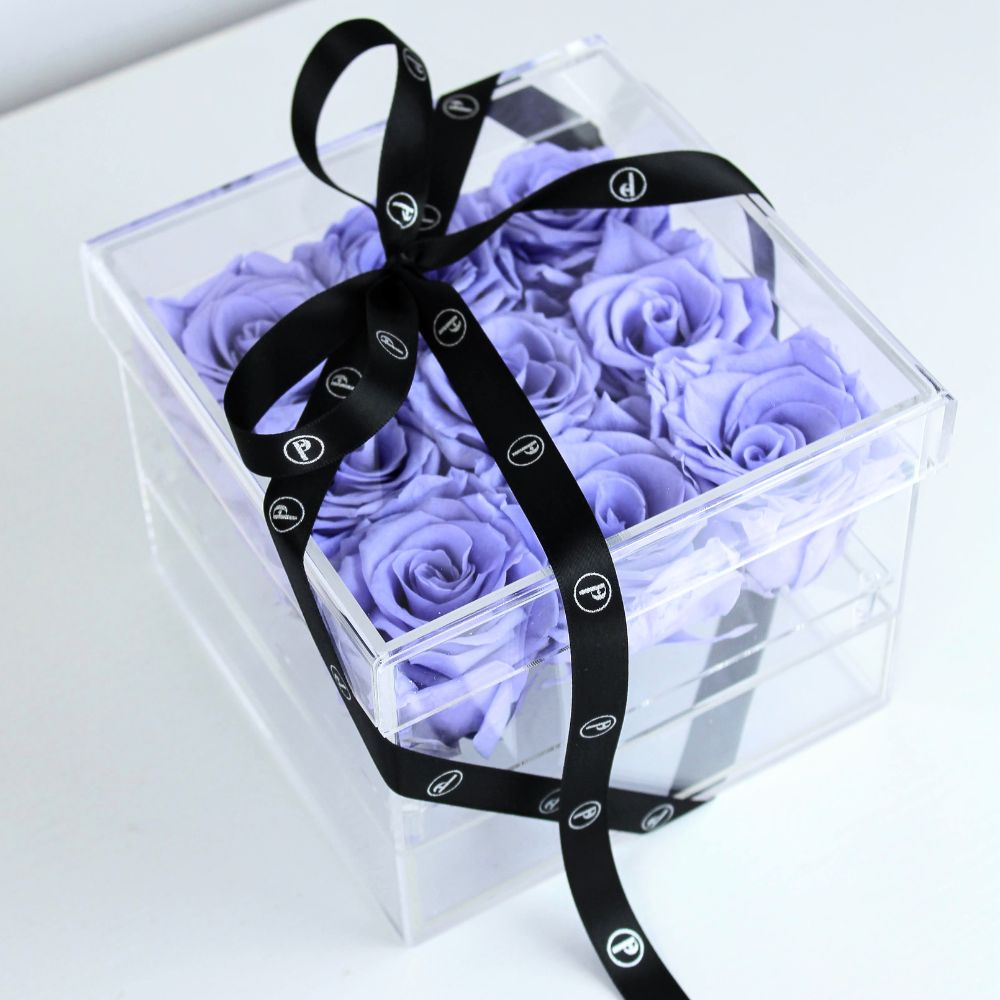 NV9 Box of Infinity Roses for Delivery in Sarasota, FL