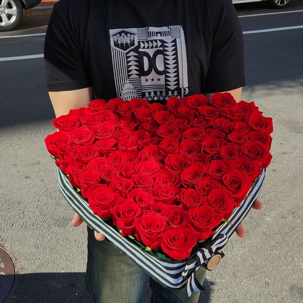 Big Heart Arrangement of Roses for Delivery in Sarasota, FL! – Privé Roses