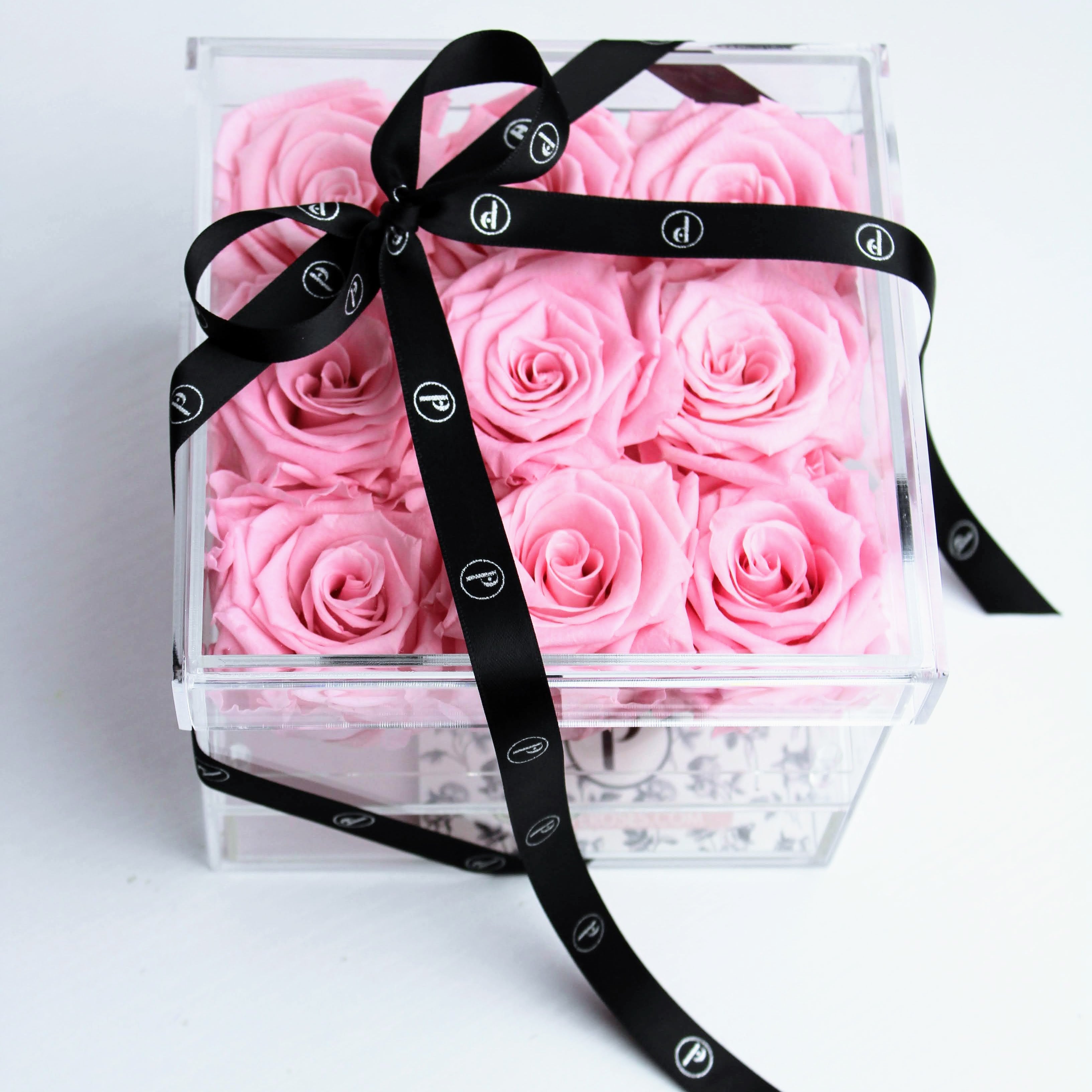 NV9 Box of Infinity Roses for Delivery in Sarasota, FL